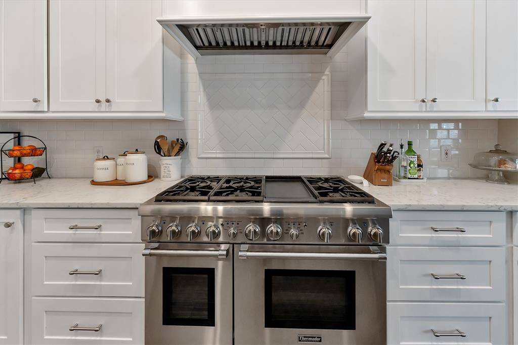 Double oven Thermador range