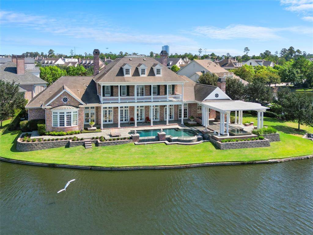 The very first waterfront home built in East Shore, all waterfront lots were considered prior to construction, including Aria Isle (formerly Mitchell Island). This over 1/2 acre lot was selected based on the stunning unobstructed panoramic views with the widest expansive lake view of any lot in East Shore. Best of all, it does not face commercial development. Note the location of commercial development in close proximity to Aria Isle.