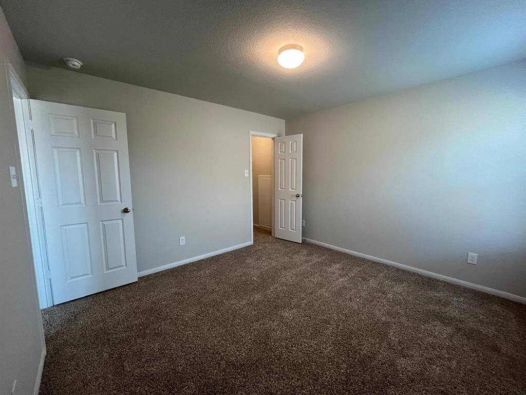 Secondary bedroom