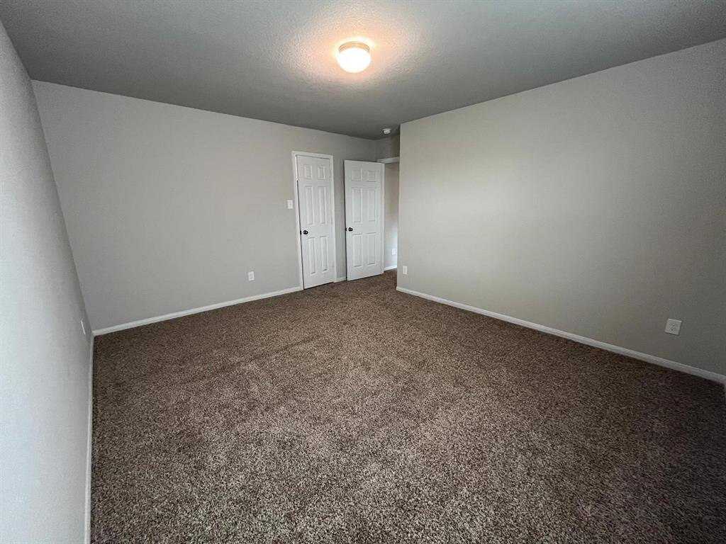 Secondary bedroom