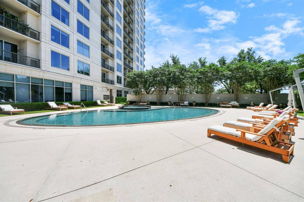 Large Pool and chairs