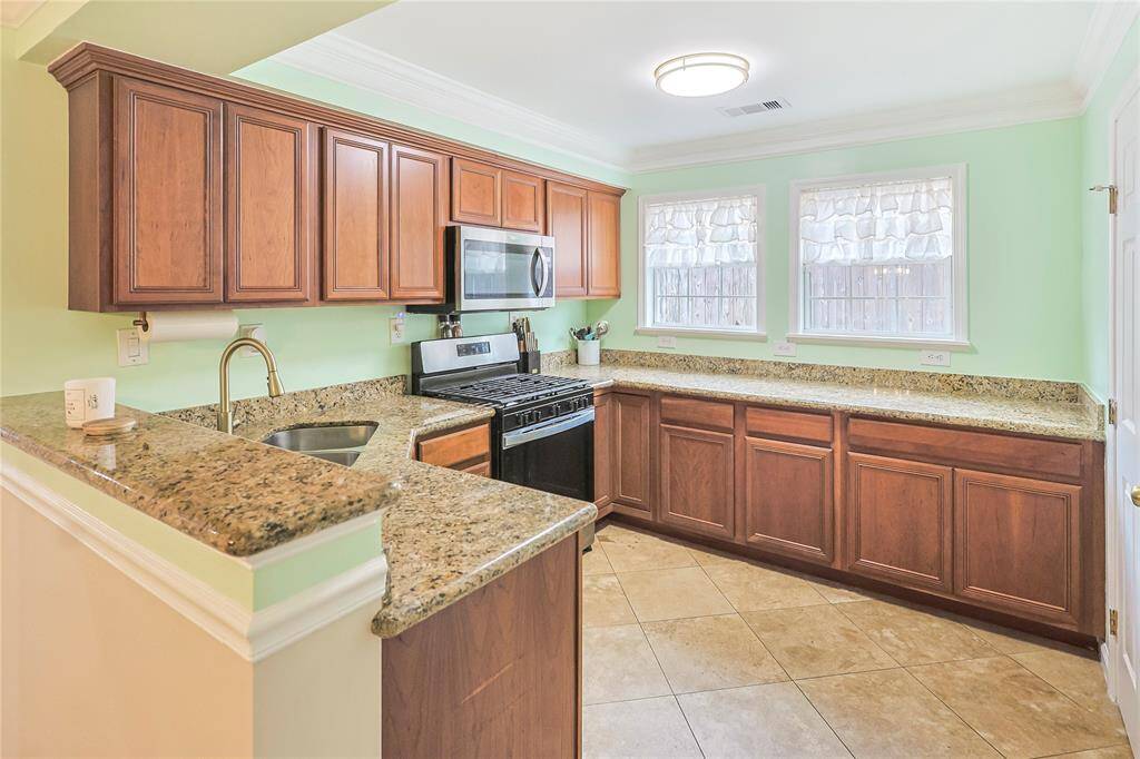 Such a well kept home! Turn key for you. The kitchen is a home chef's delight with new appliances, ample cabinet space and granite countertops- this is where mealtime memory-making begins.