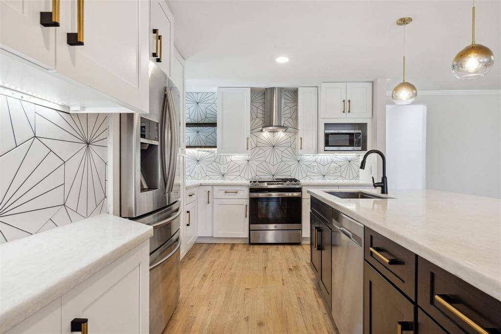 Bright and airy Kitchen!