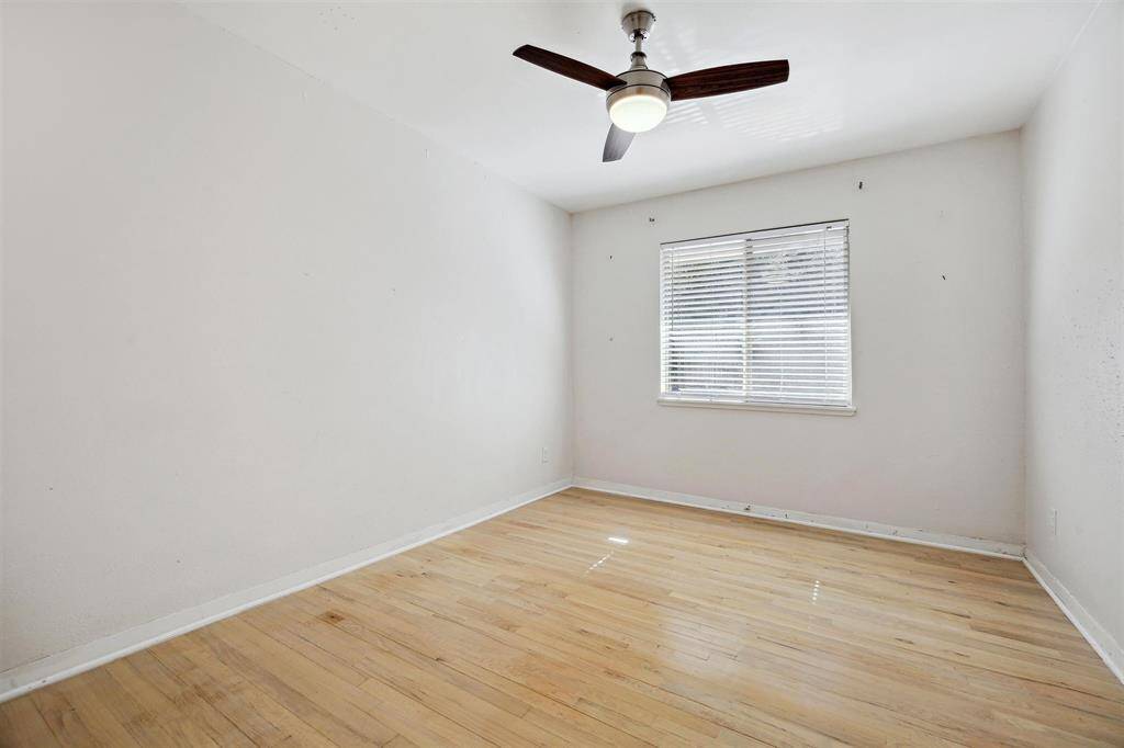 Secondary bedroom 1