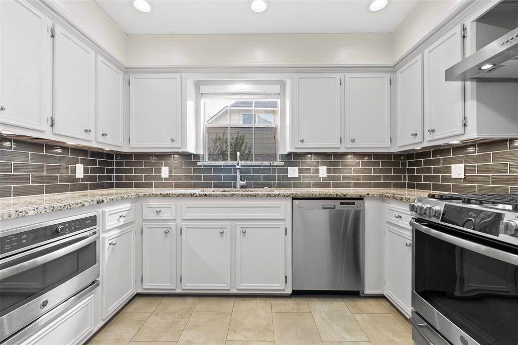 Plenty of Cabinet Space!