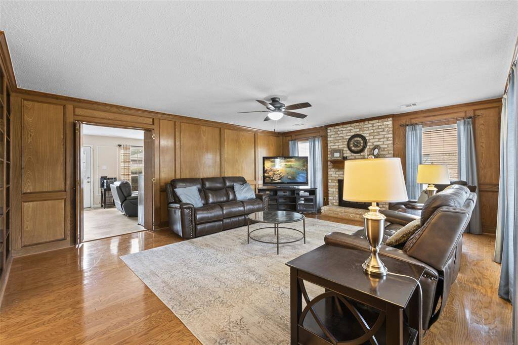 Large Den with beautiful woodwork