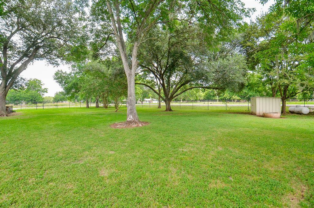 Plenty of mature trees providing shade while you enjoy this country property