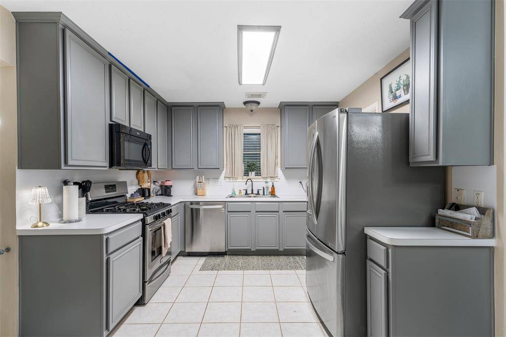 Refrigerator will be staying with washer and dryer