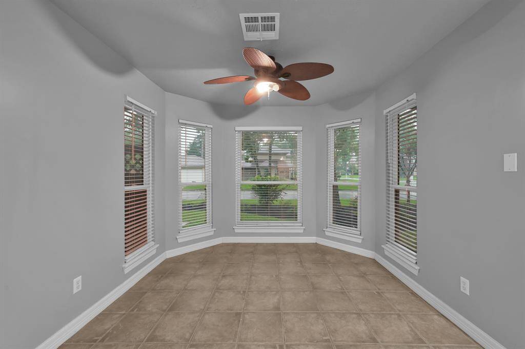 KITCHEN BREAKFAST ROOM