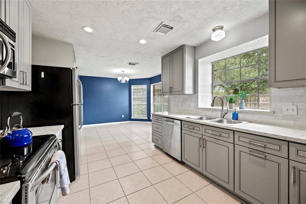 Kitchen has had some updating.