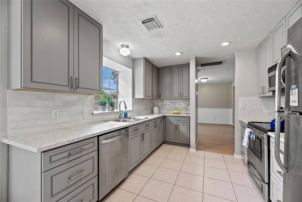 Another kitchen view.