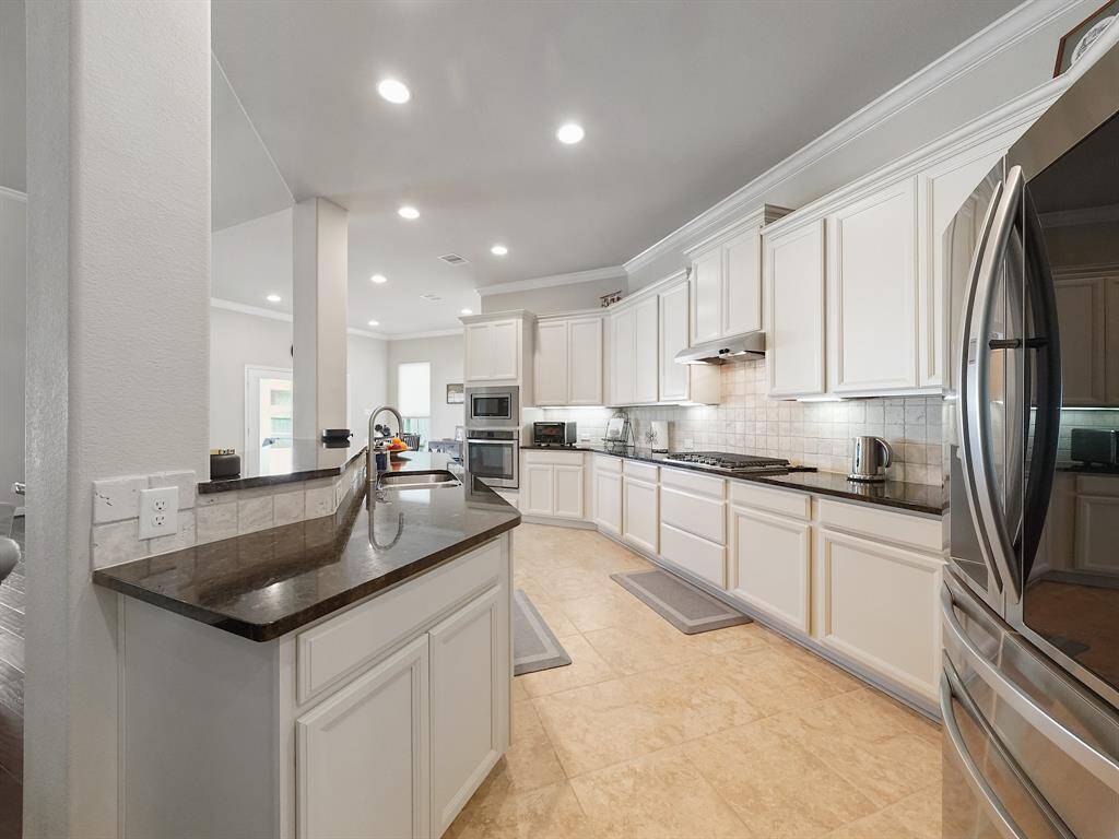Plenty of countertop and cabinet space for the chef in the family.