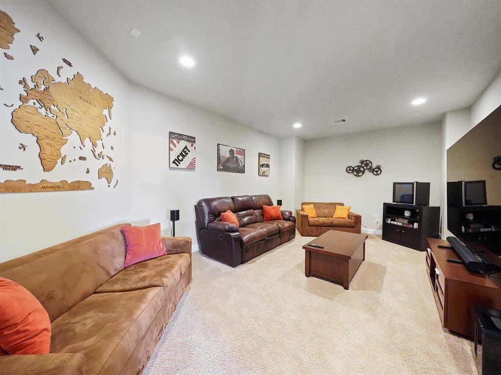 Catch your favorite film or cheer on your favorite sports team from this space.
