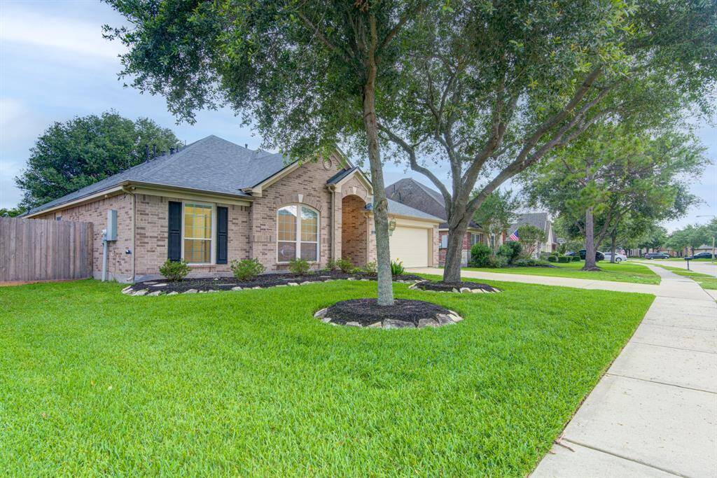 Section 8 of Westover Park is well manicured with lots of mature trees and wide sidewalks that connect to walking trails and green spaces. Perfect for even the pickiest buyers.