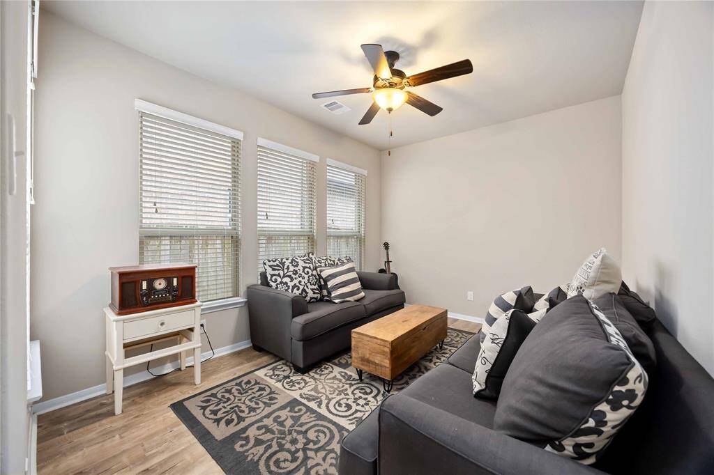 A sun room that can be used as a guest suite, reading nook, kids room. You choose!