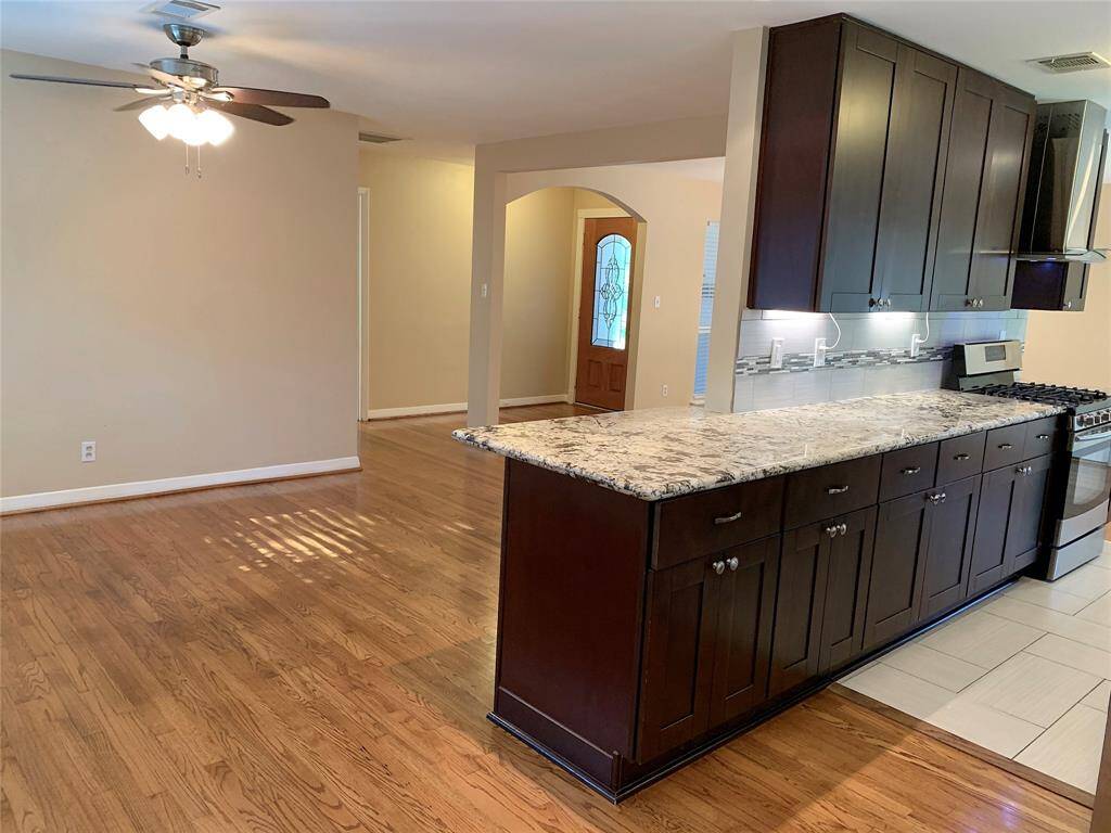 Completely Remodeled kitchen with under cabinet lights. Open floor plan!