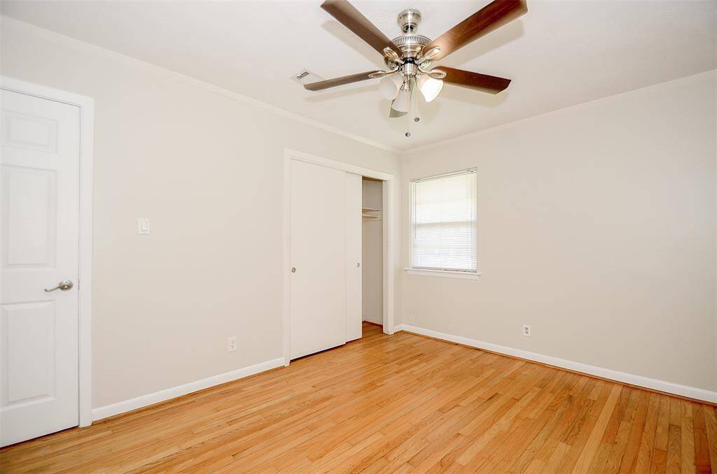 Primary Bedroom has 2 closets