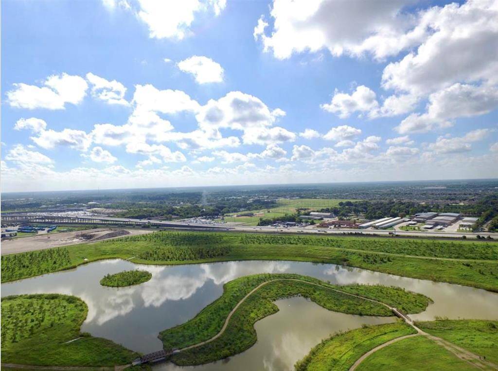 The Willow water hole development offers, large retention ponds, and recreational areas.