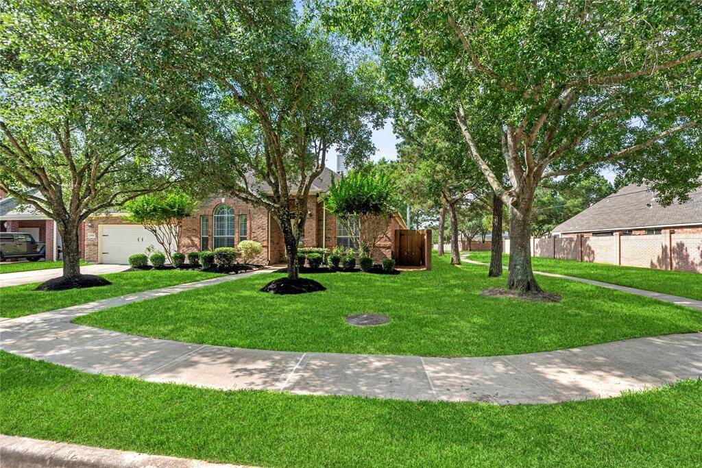 Welcome home to 4618 Huntwood Hills Lane, nestled in the prestigious Cinco Ranch West community! Enjoy ultimate privacy with no neighbors to the right or behind, and a scenic walking path just steps from your door.