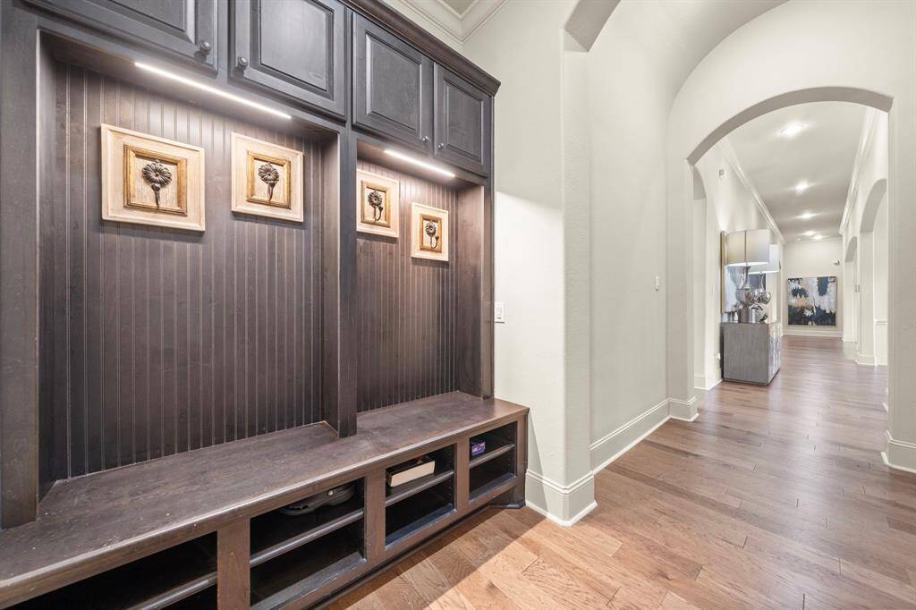 Spacious Mudroom for Shoes and Coats
