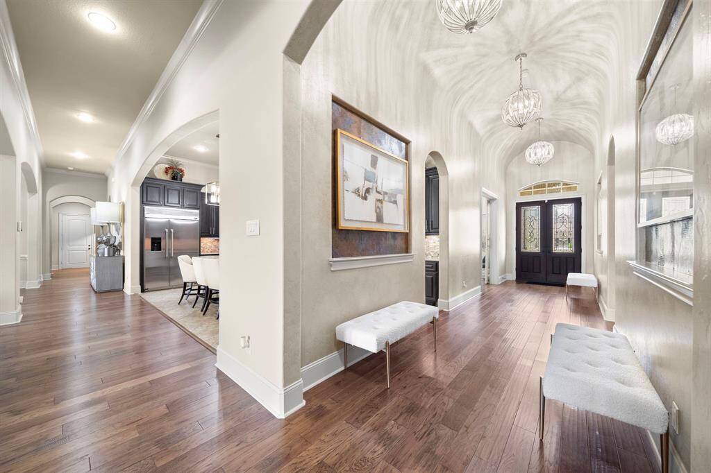 The Grand Foyer with High Ceilings!