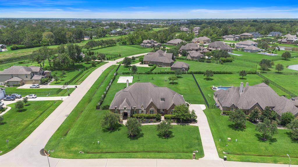Sitting on over an Acre of Land!