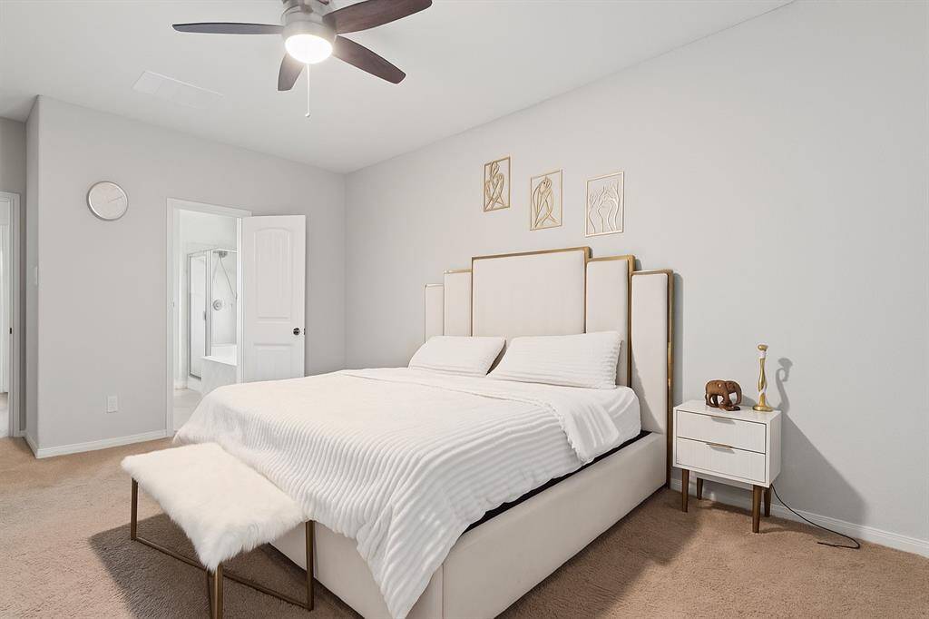 Spacious downstairs primary bedroom