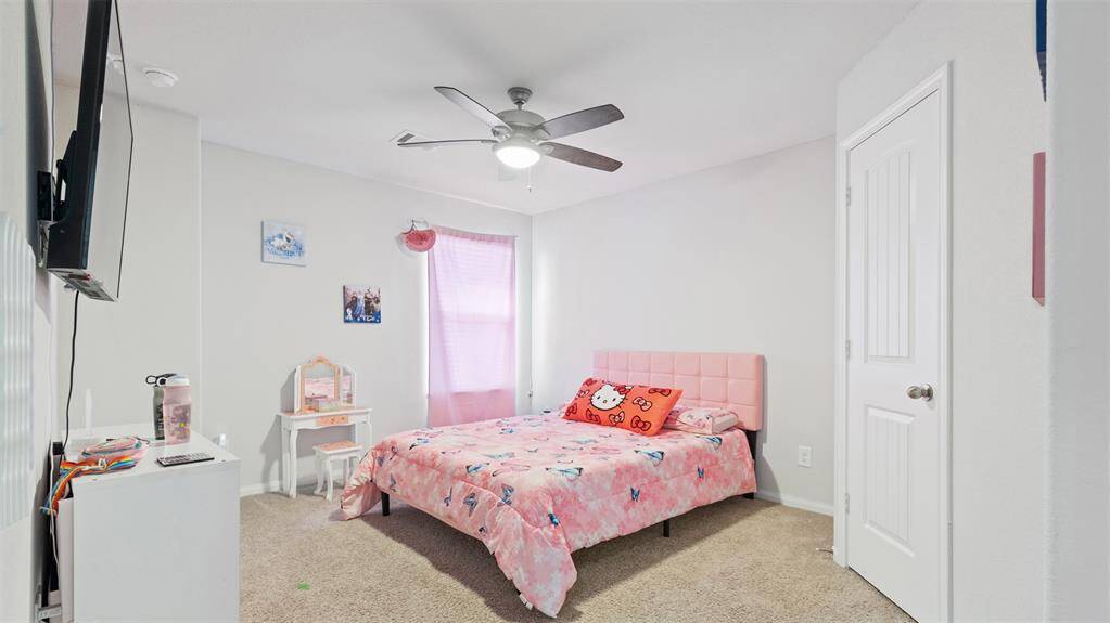 Spacious bedroom
