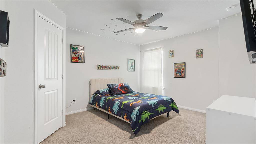 Spacious bedroom