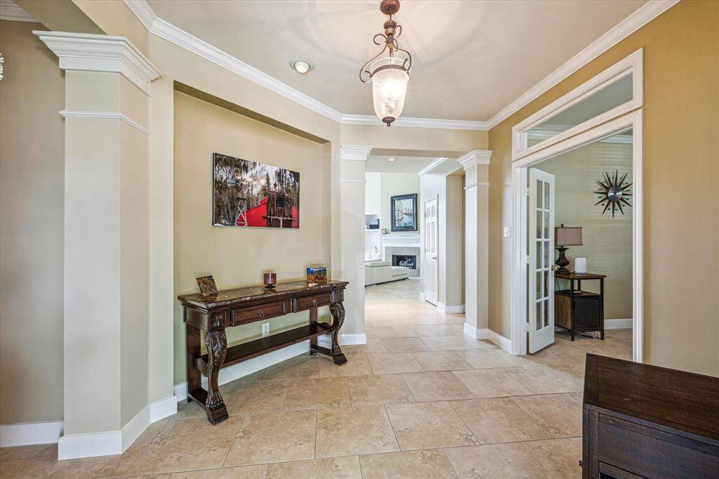 Elegant entry