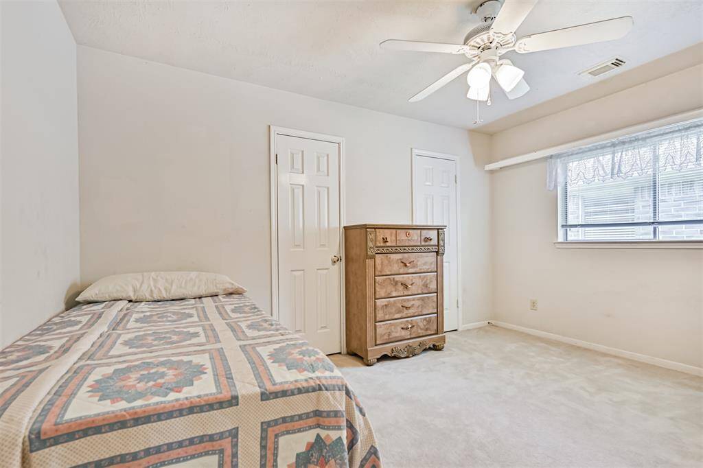 Guest bedroom