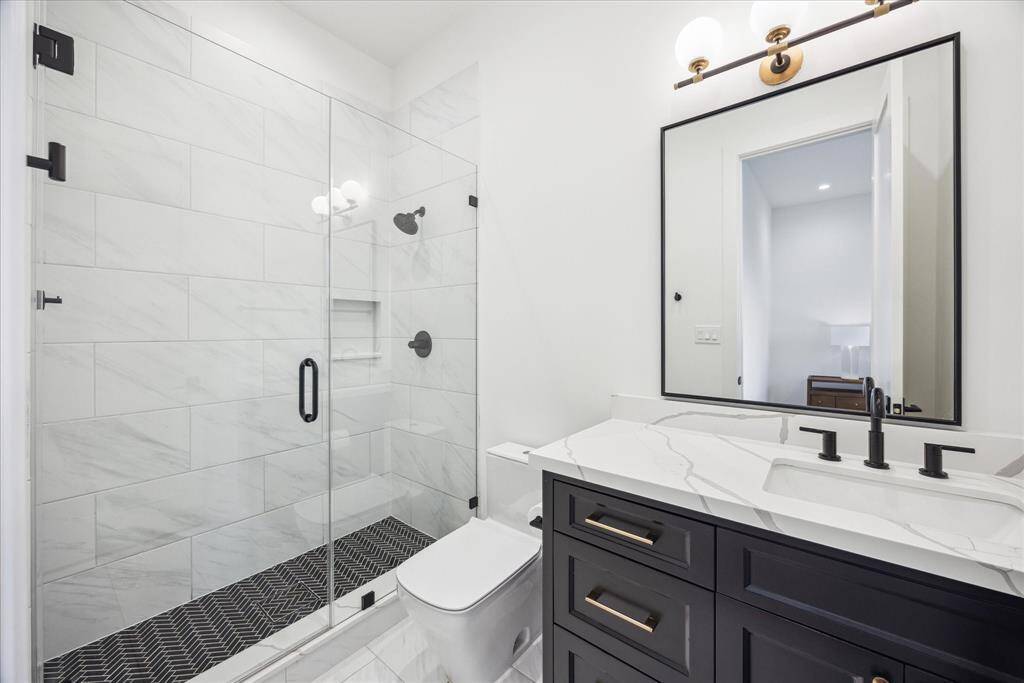 [SECONDARY BATHROOM]