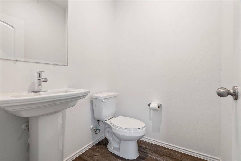 Guest bathroom on first floor