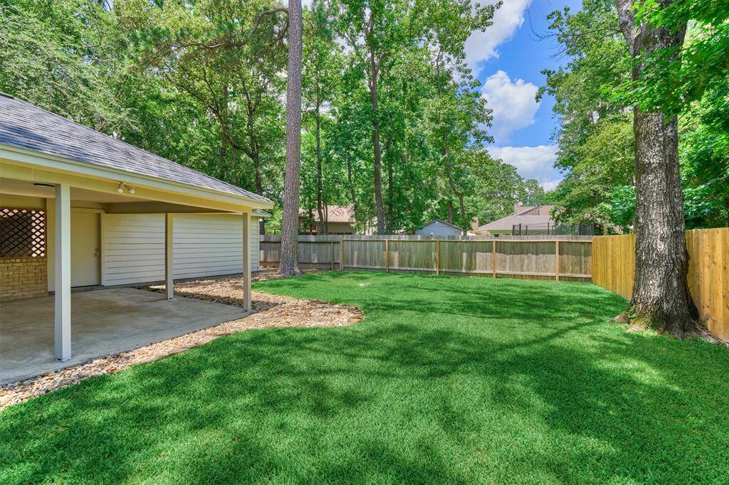 Tons of lush greenspace in the backyard!