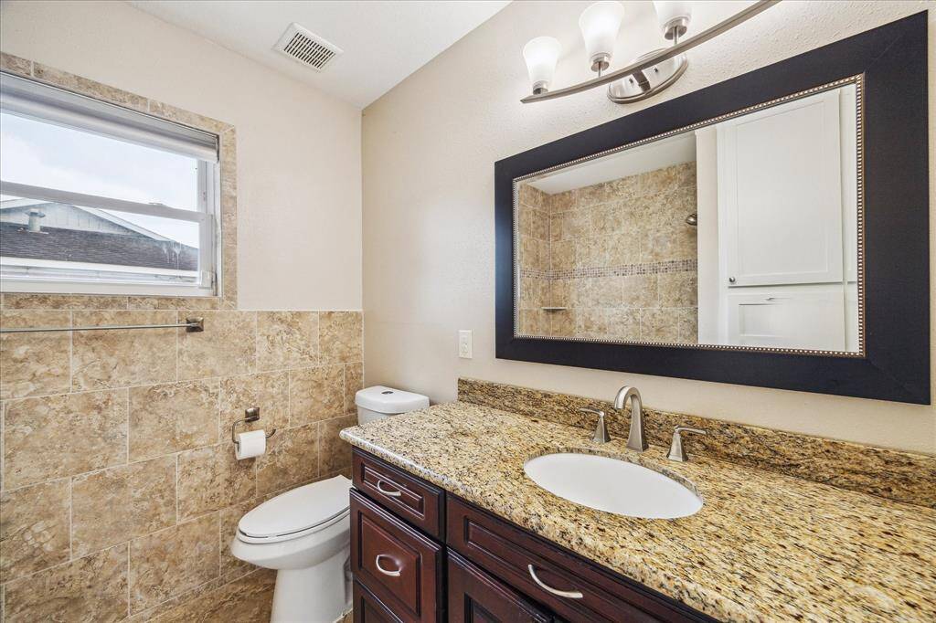 Secondary Bath.