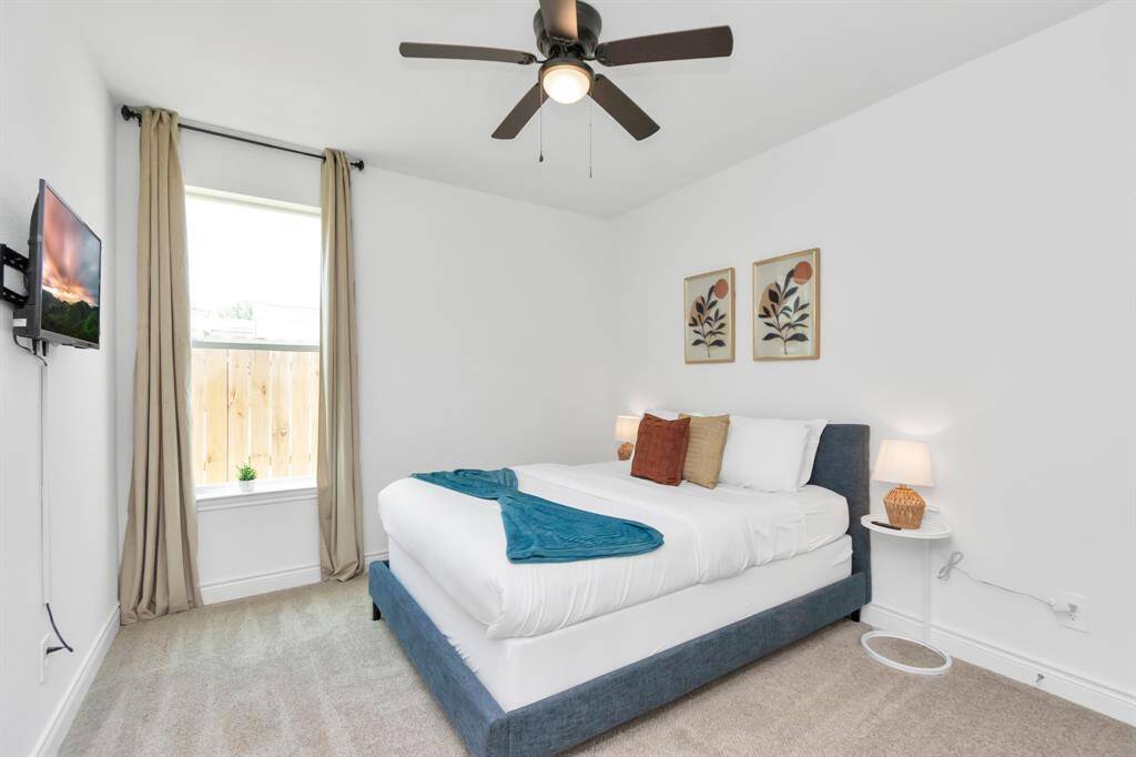 Guest bedroom