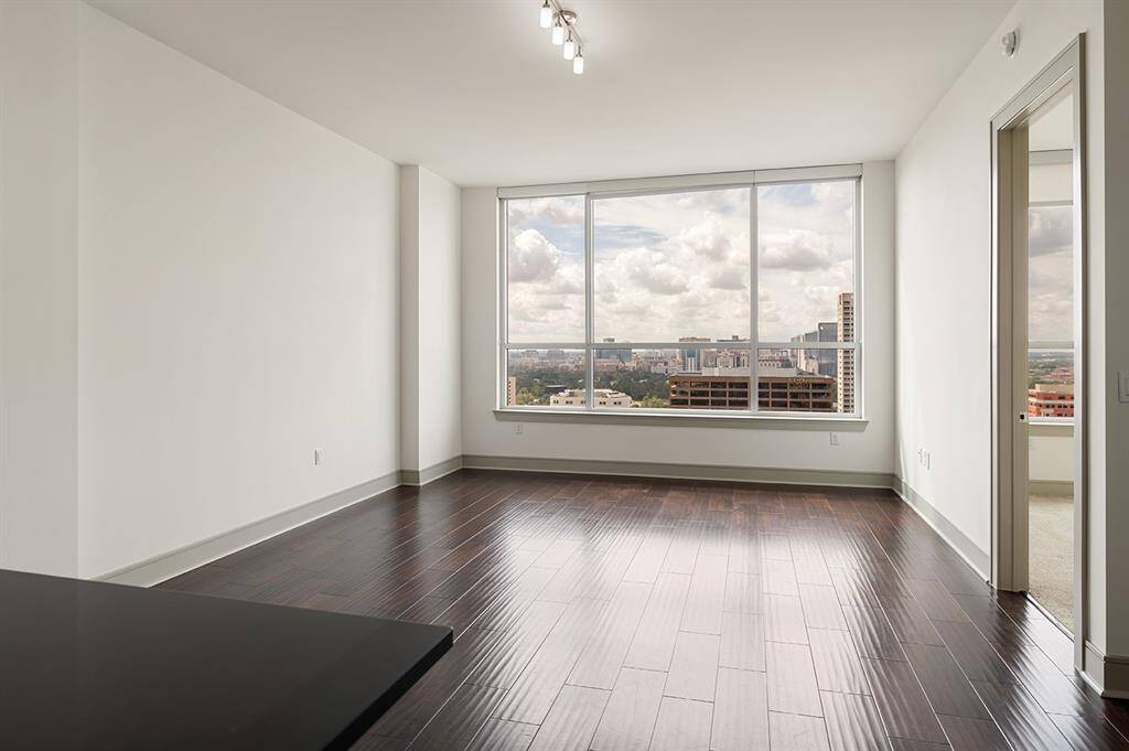 Luxury Model Unit