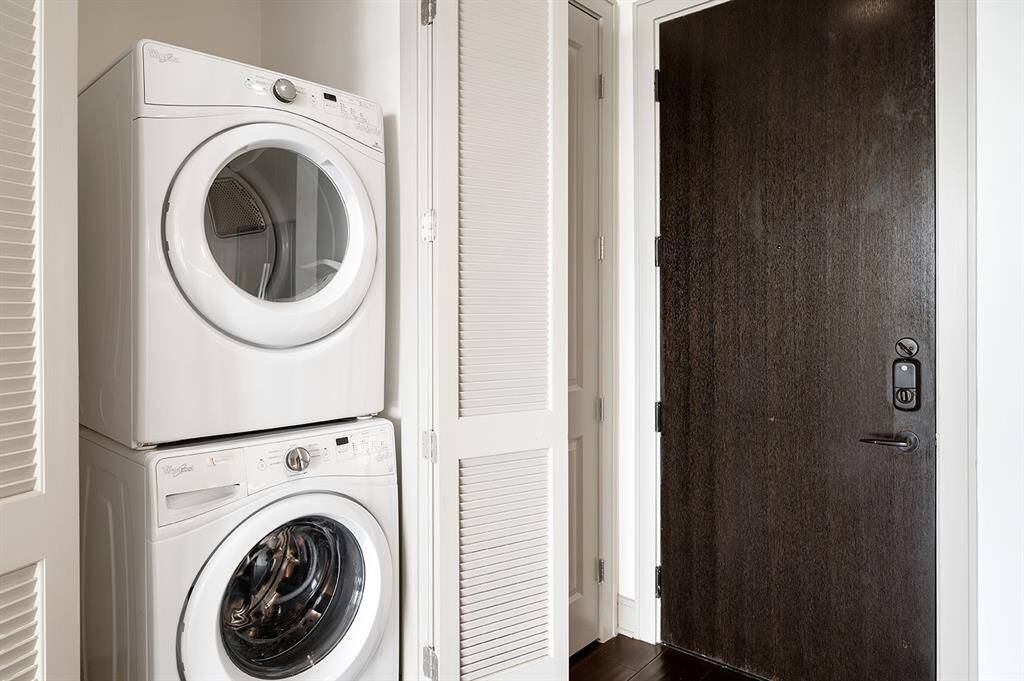 Luxury Model Unit With Stackable Washing Machine and Dryer