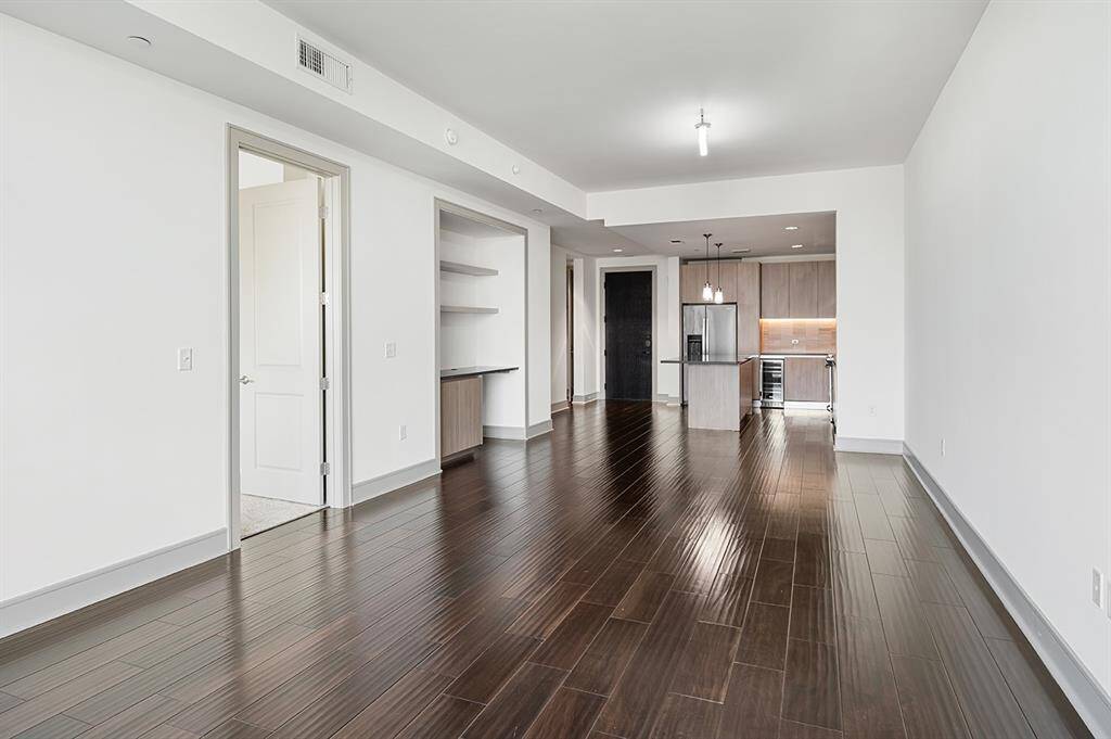Luxury Model Unit