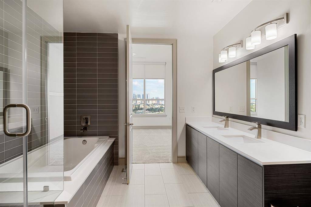 Luxury Model Unit
