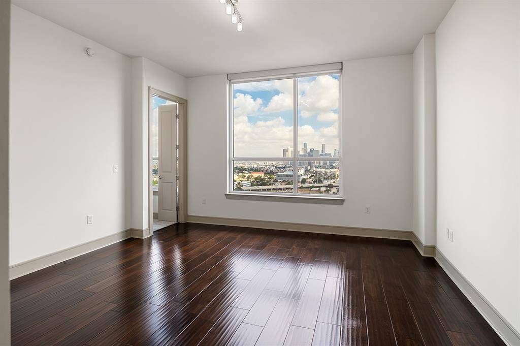 Luxury Model Unit