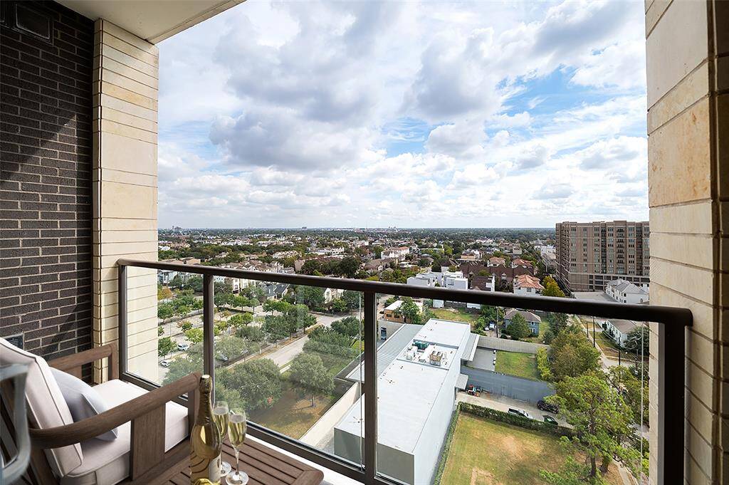 Luxury Model Unit Balcony Views