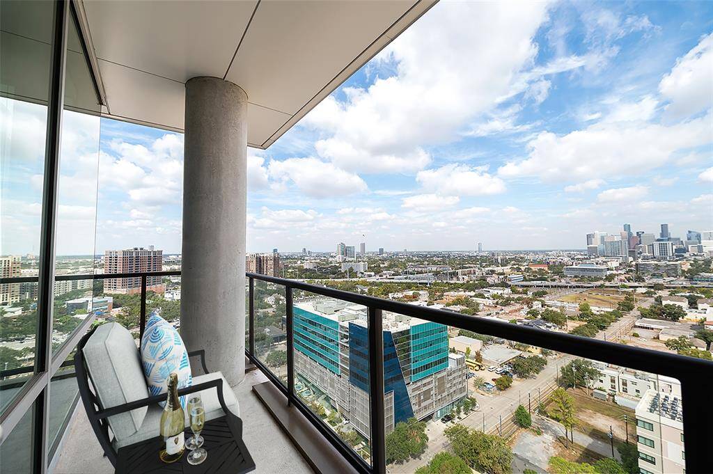 Luxury Model Unit Balcony Views