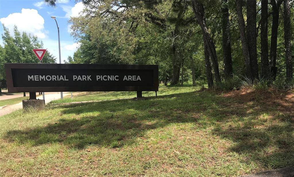 Memorial Park for hiking, biking, golf & tennis is just minutes away!