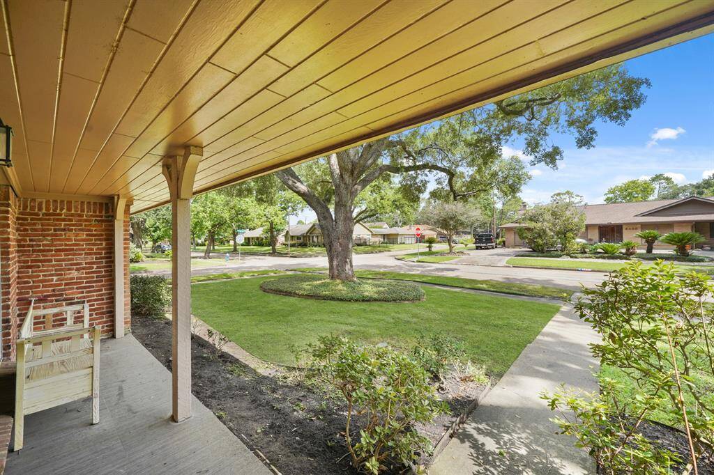 Great view from the front and side of the home!