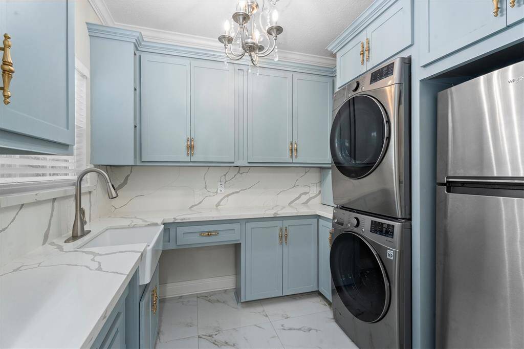 washer/Dryer and Refrigerator are excluded.