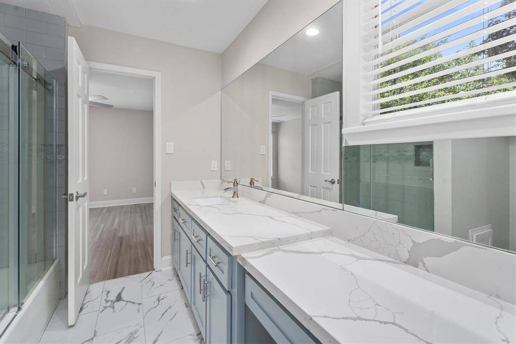 2nd Bathroom