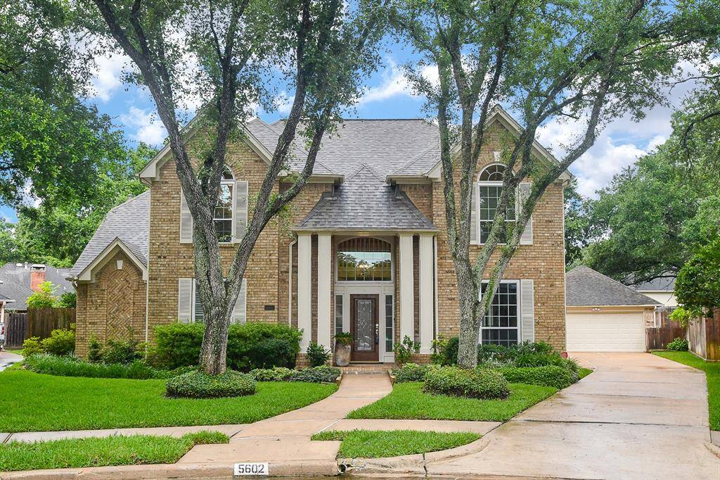 Welcome Home to 5602 Cottonmist!