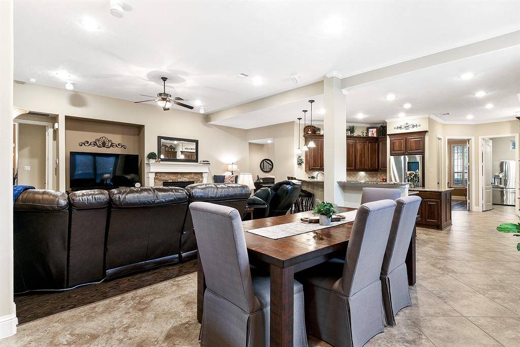 The designed breakfast room area is perfect for a larger table.