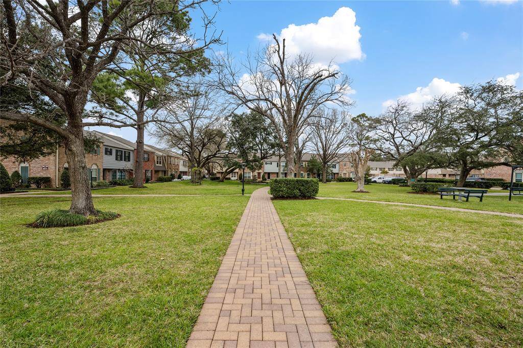 Nice walking areas through community.
